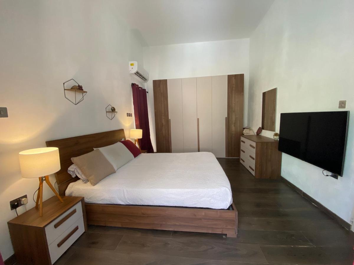Blue Waters Town House Apartman Tarxien Kültér fotó